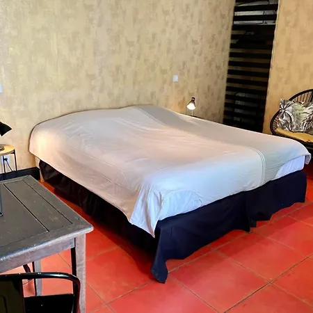 Le Belem - In The Heart Of St Martin De Re